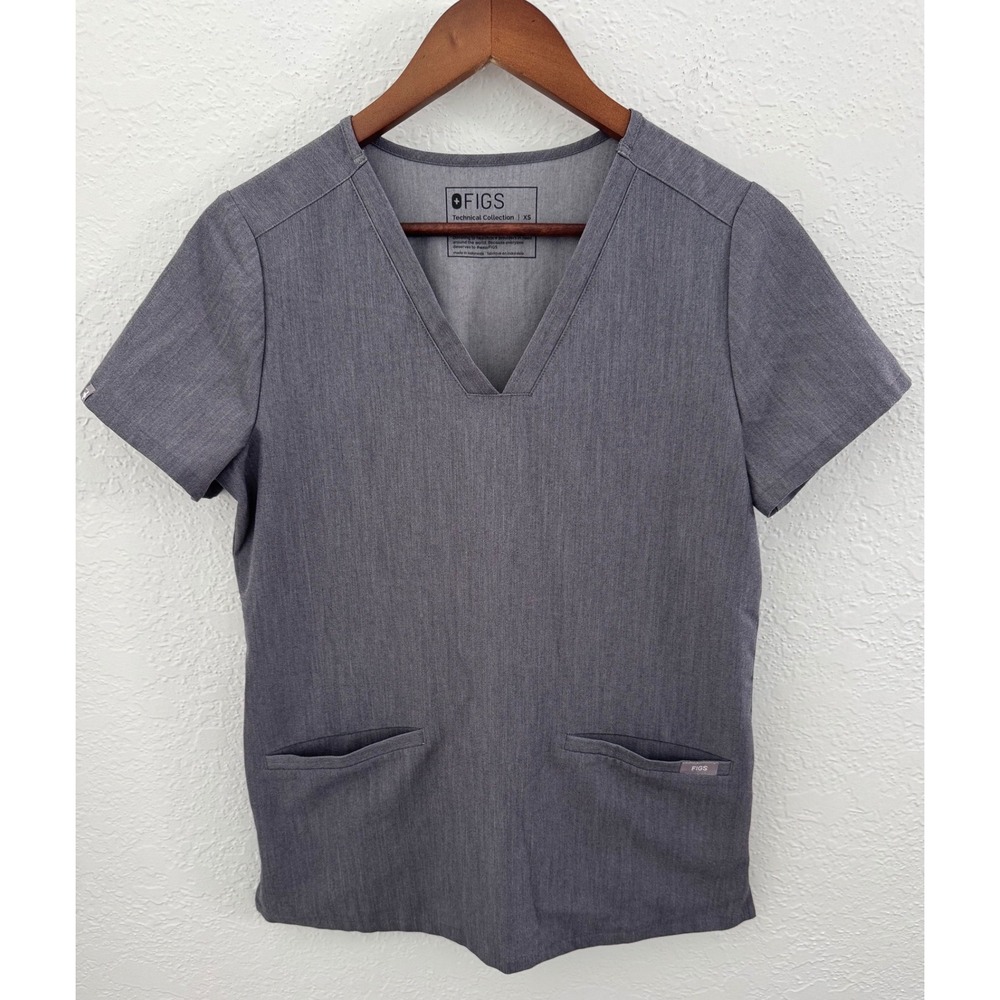 FIGS Casma Three Pocket Scrub Top Women's XS V-Neck Graphite Technical